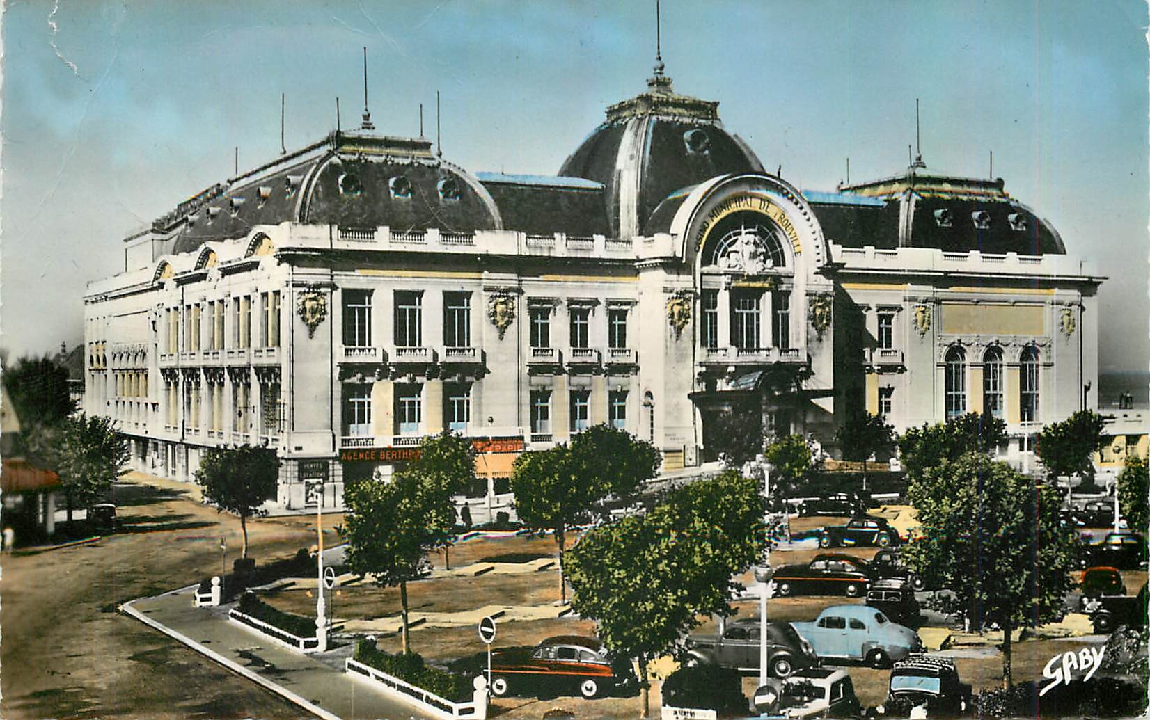 CPM Trouville Deauville Calvados Le Casino 