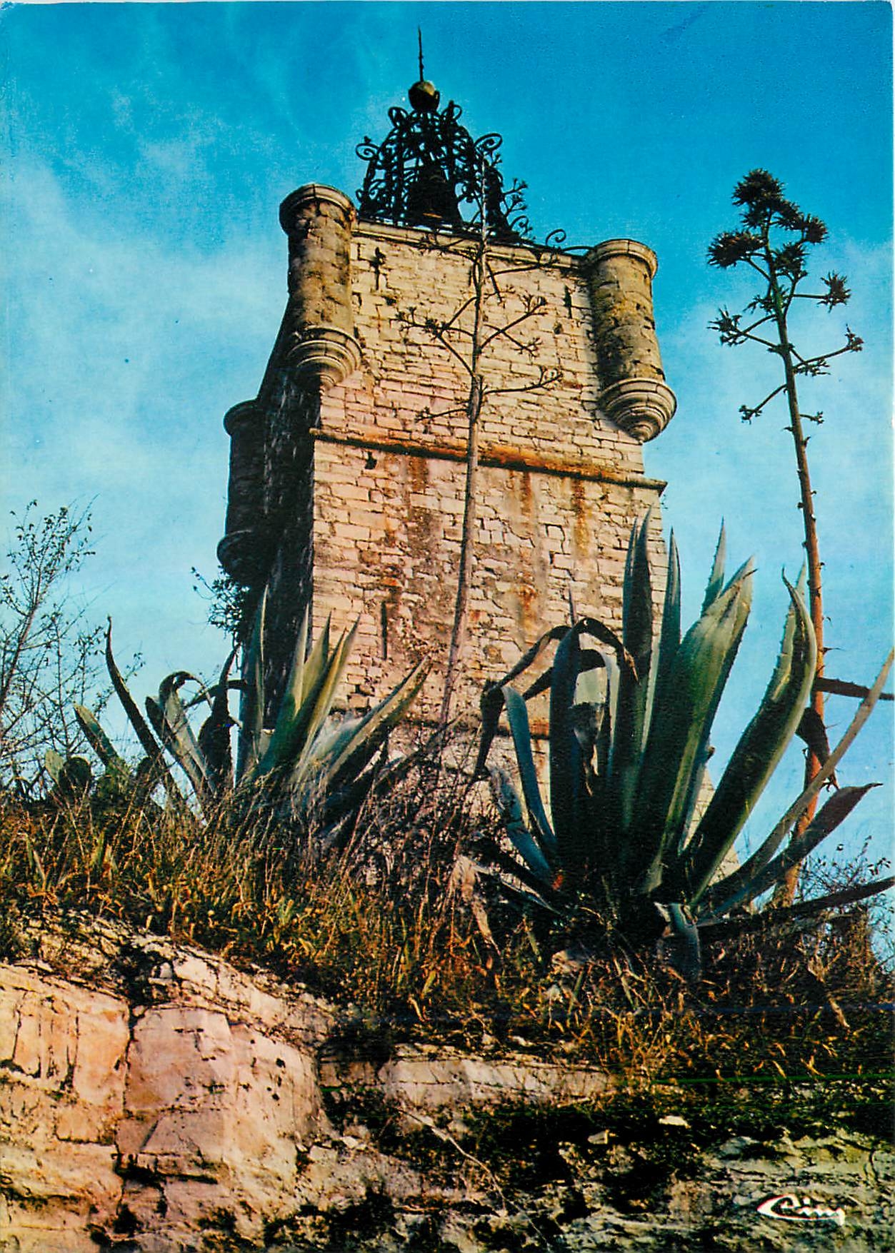 CPM Draguignan Var Tour de l'Horloge Cette tour remplace l'Ancien donjon demoli en 1660 