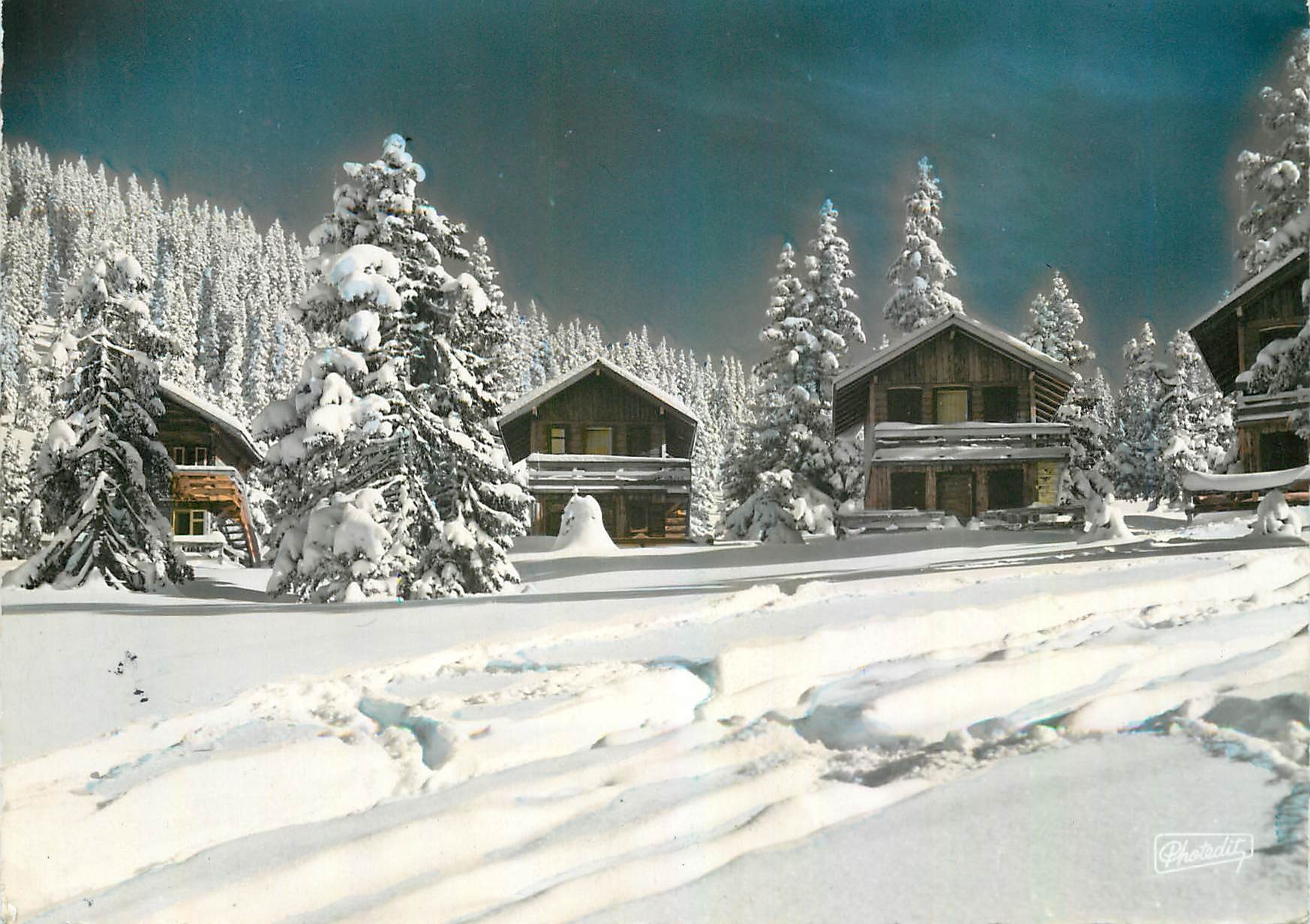 CPM Super Chatel Haute Savoie Les petits chalets du Grand Hotel 