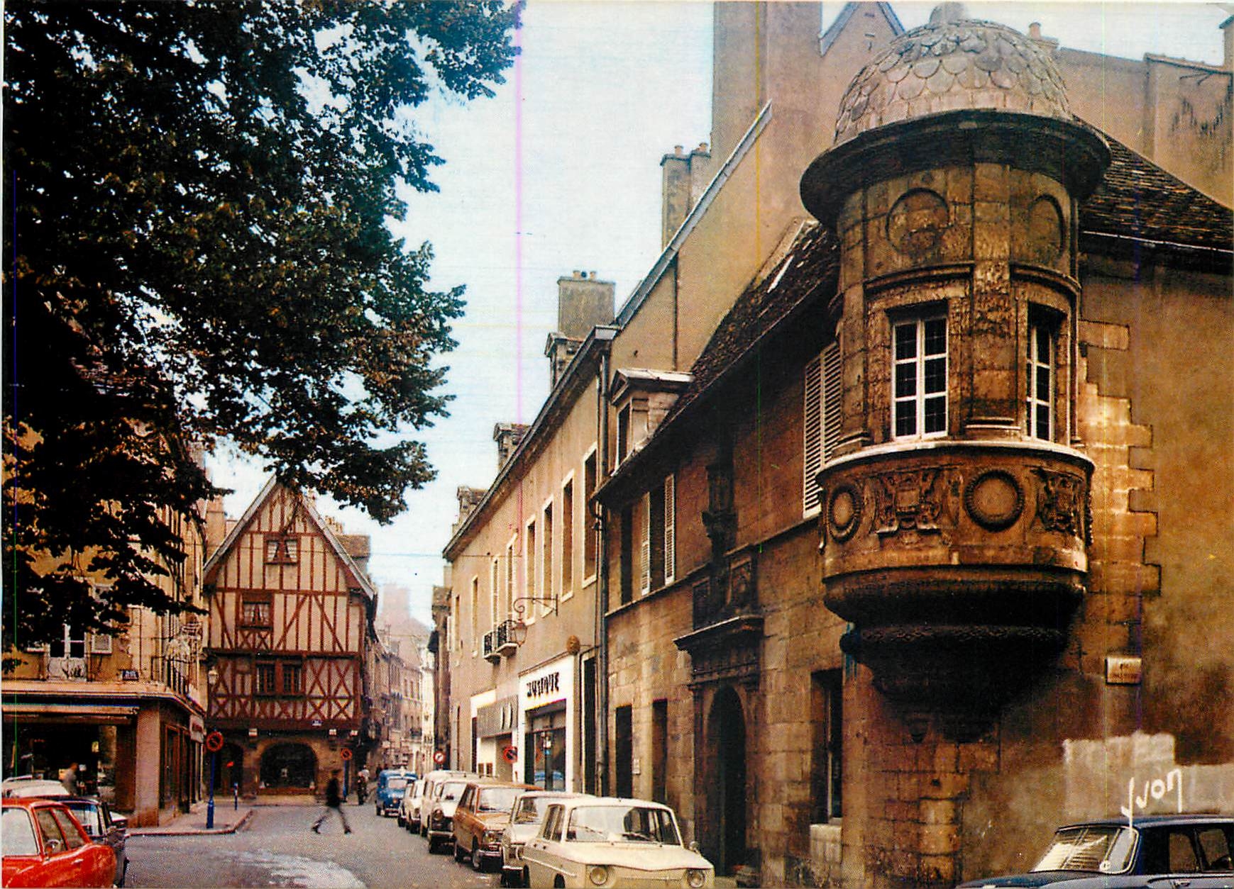 CPM Dijon (Cote d'Or) ville d'Art la Rue Verrie et son echauguette du XVIe s