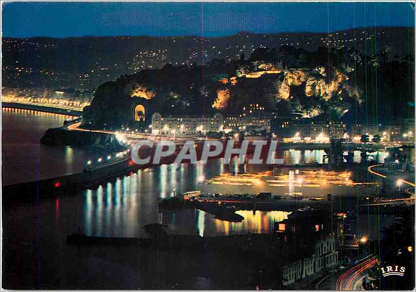 CPM La Cote d'Azur Nice Le Chateau la nuit et le Port