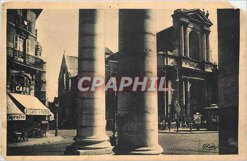 CPM Dijon (Cote d'Or) Place du Theatre
