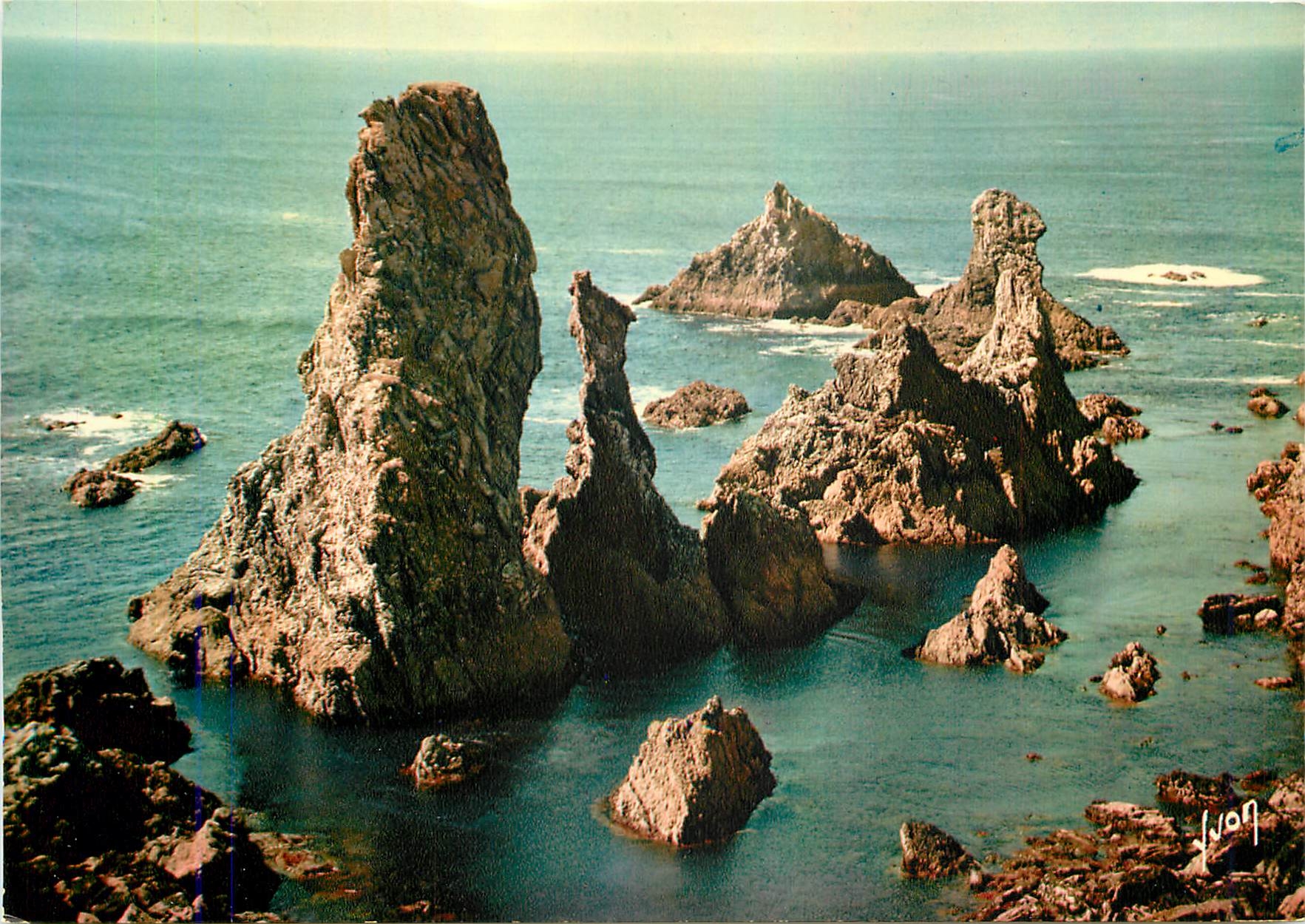 CPM Couleurs et Lumiere de France La Bretagne BelleIle en Mer (Morbihan) la cote sauvage