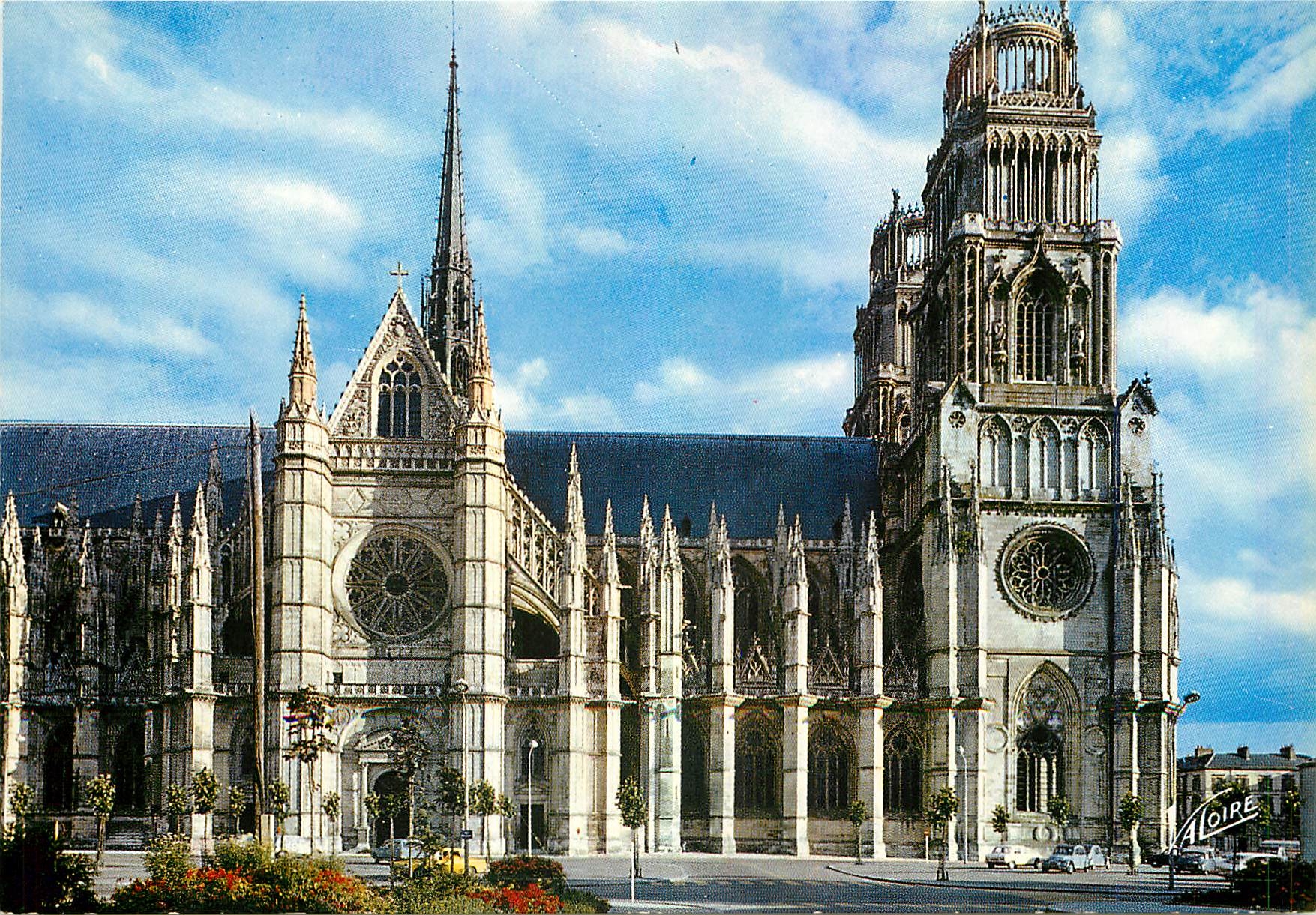 CPM Les Merveilles du Val de Loire Orleans (Loiret) Le pont George V sur la loire et la cathedrale S