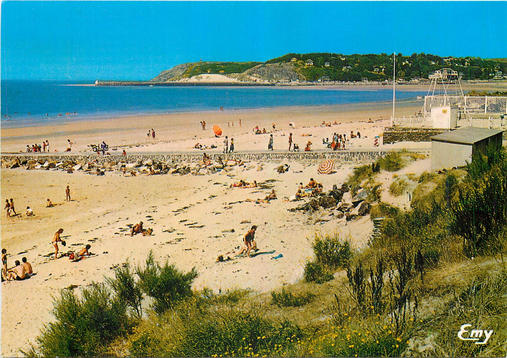 Barneville (Manche) — La plage et, au loin, le cap de Carteret — Emy