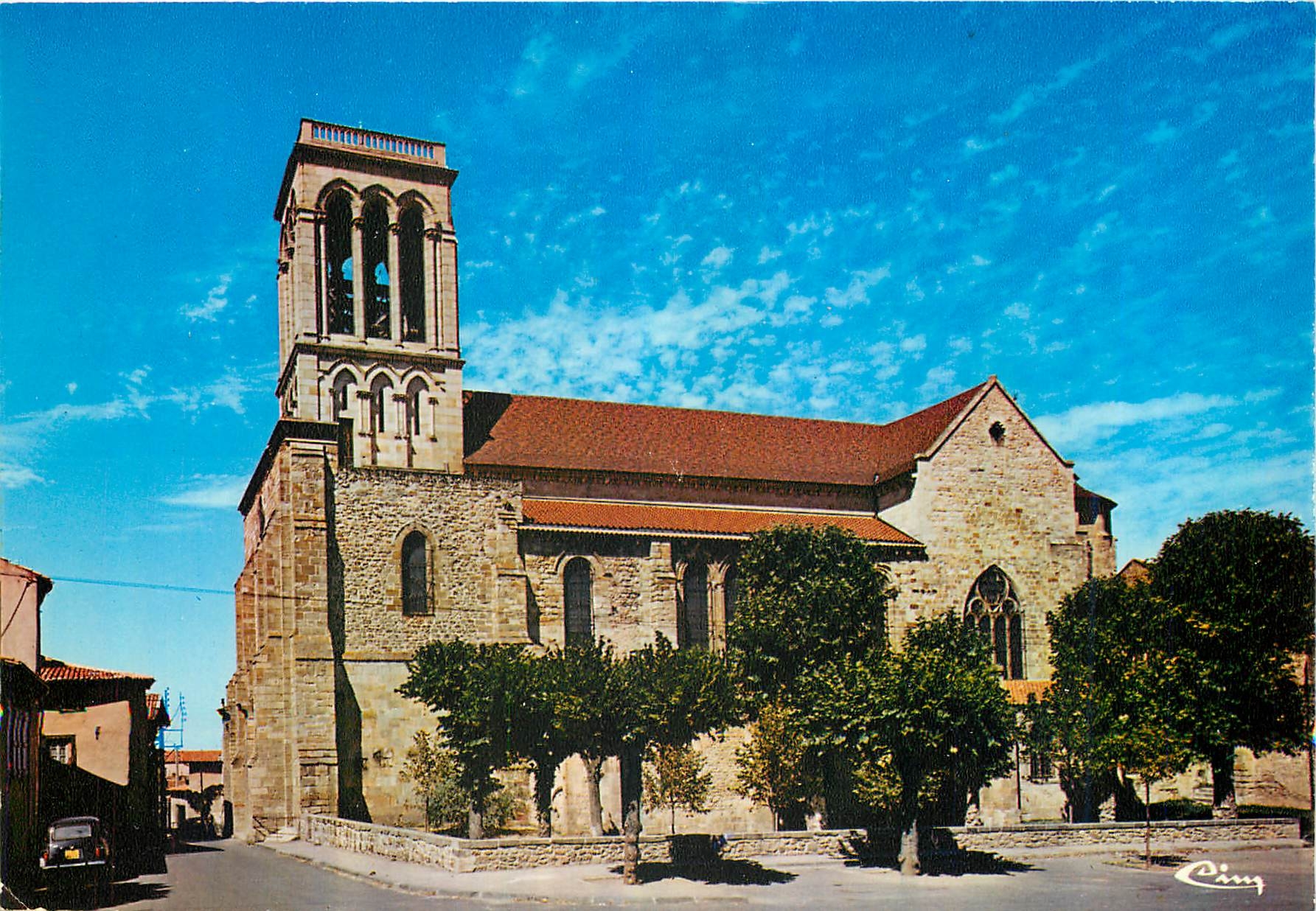 CPM Billlom (P de D) L'Eglise Saint Cerneuf
