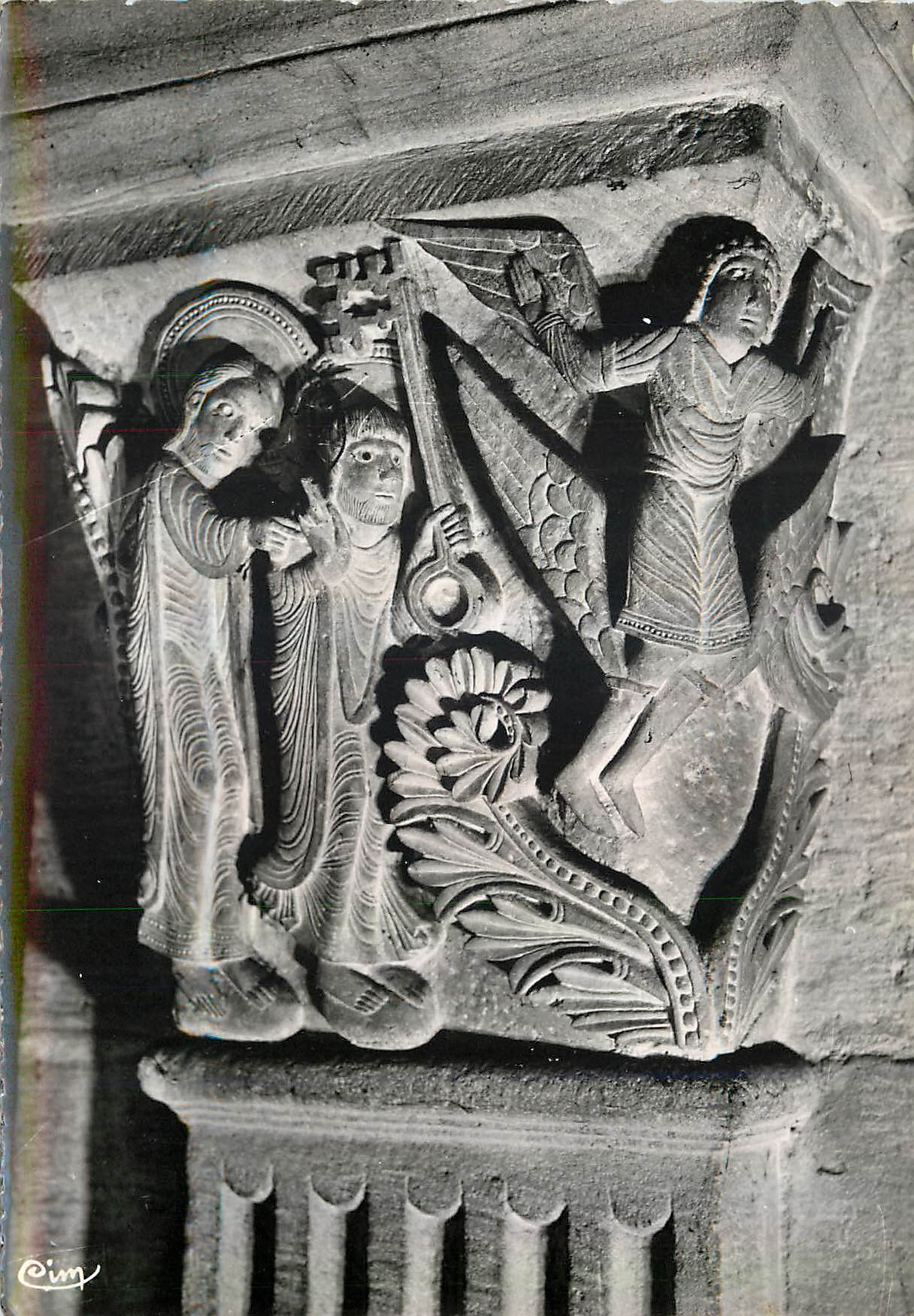Cathédrale d'AUTUN (S.-et-L.) — Ascension de Simon le Magicien — Chapiteau (XIIe s.)