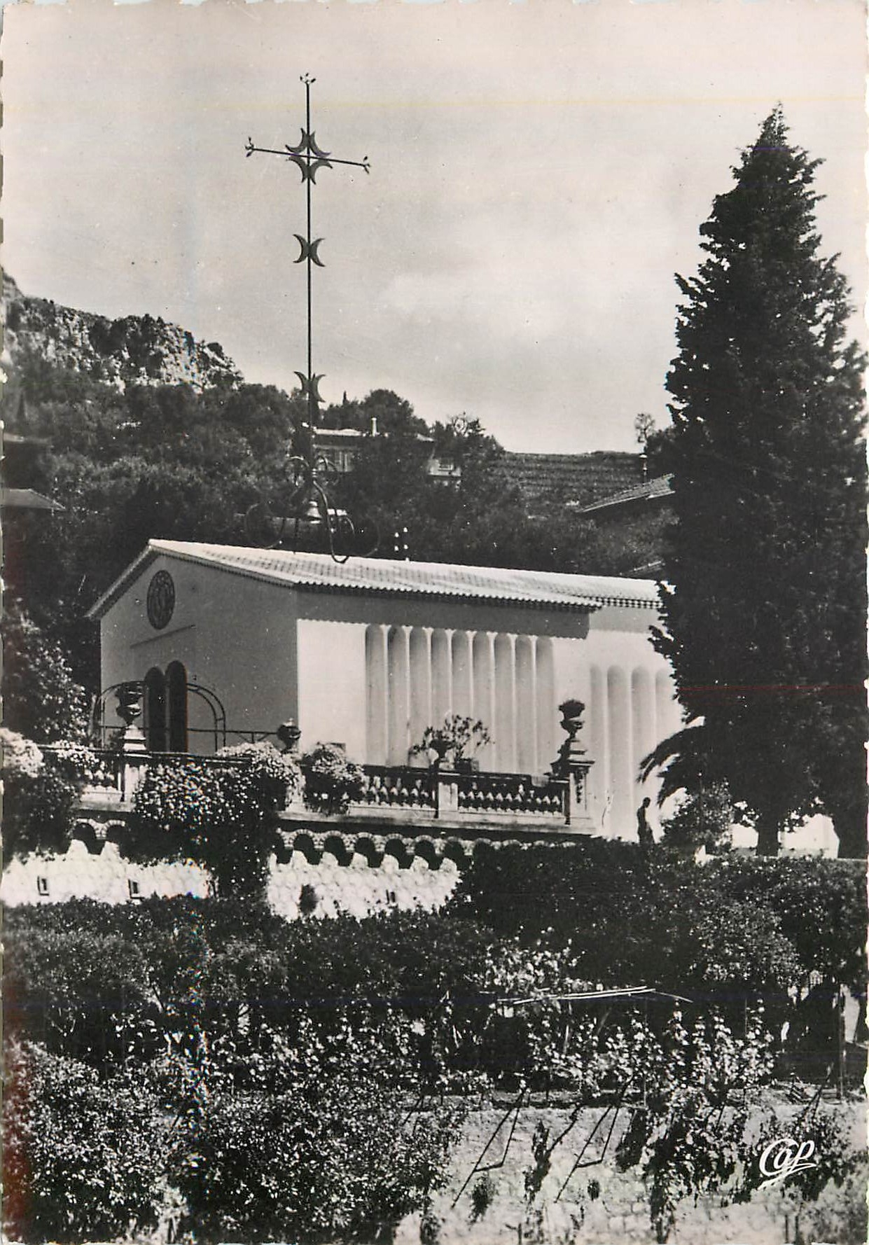 Vence - Chapelle du Rosaire — conçue par Henri Matisse — éditeur Real-Photo