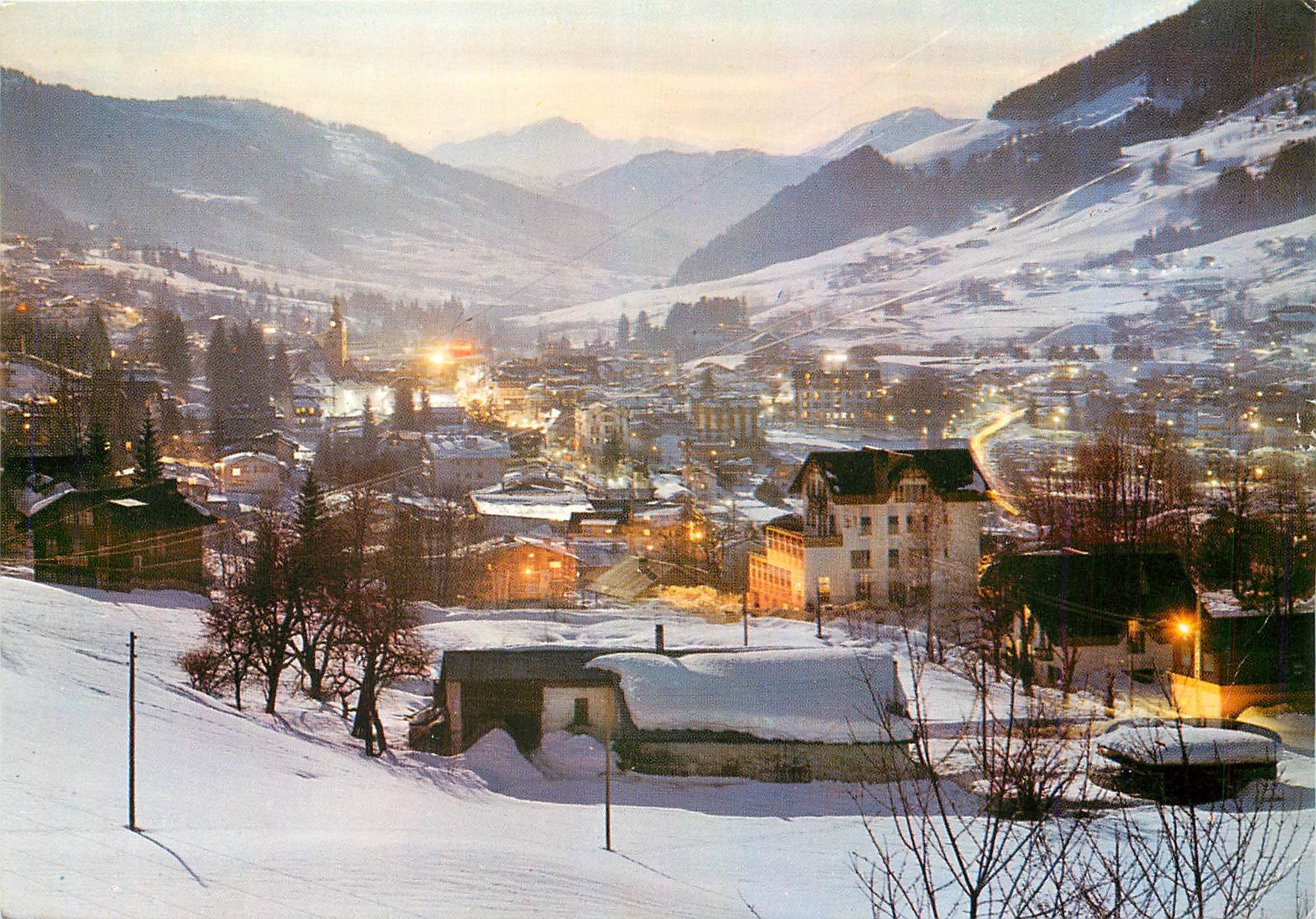 CPM La Capitale du Ski Megeve (Haute Savoie) vue generale sur la Station au Crepuscule