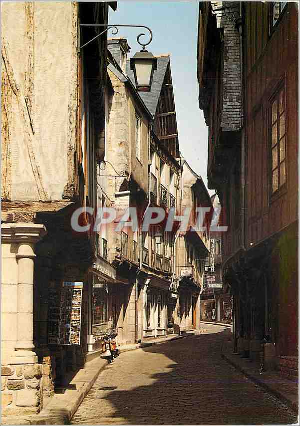 CPM En Bretagne Vannes (Gwened nom breton) les vieilles maisons XVIe s de la rue Salomon