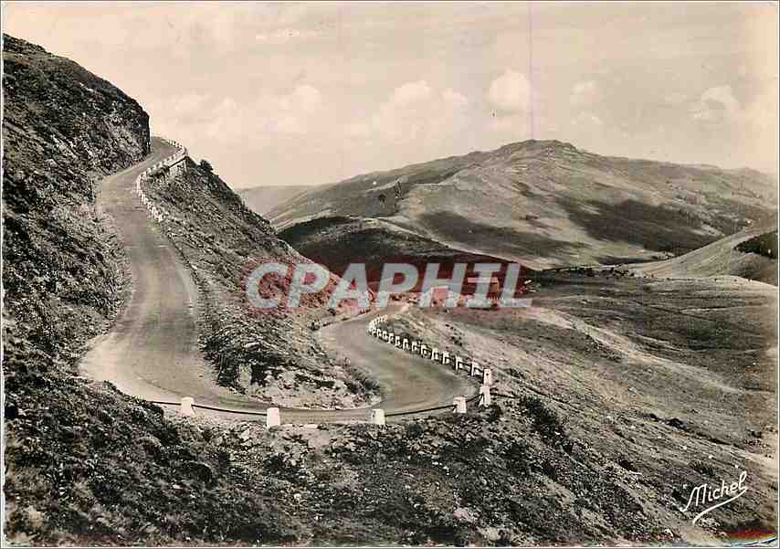 CPM Le Cantal Touristique le Puy Dary Le grand Tournant Cachet Refuge Du Puy Mary Maison Rodde