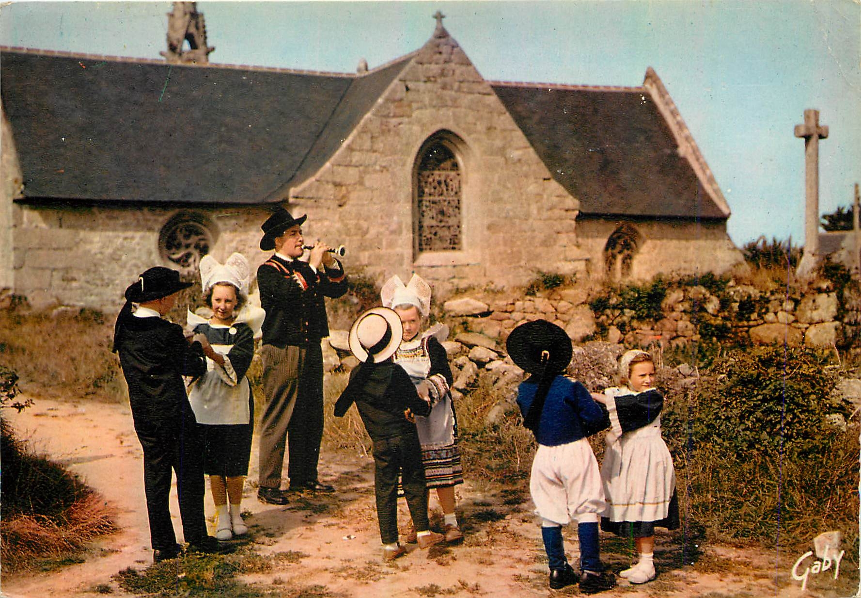 Folklore de France — La Bretagne — Riec-sur-Bélon, Basse-Cornouaille — Éditions Gaby
