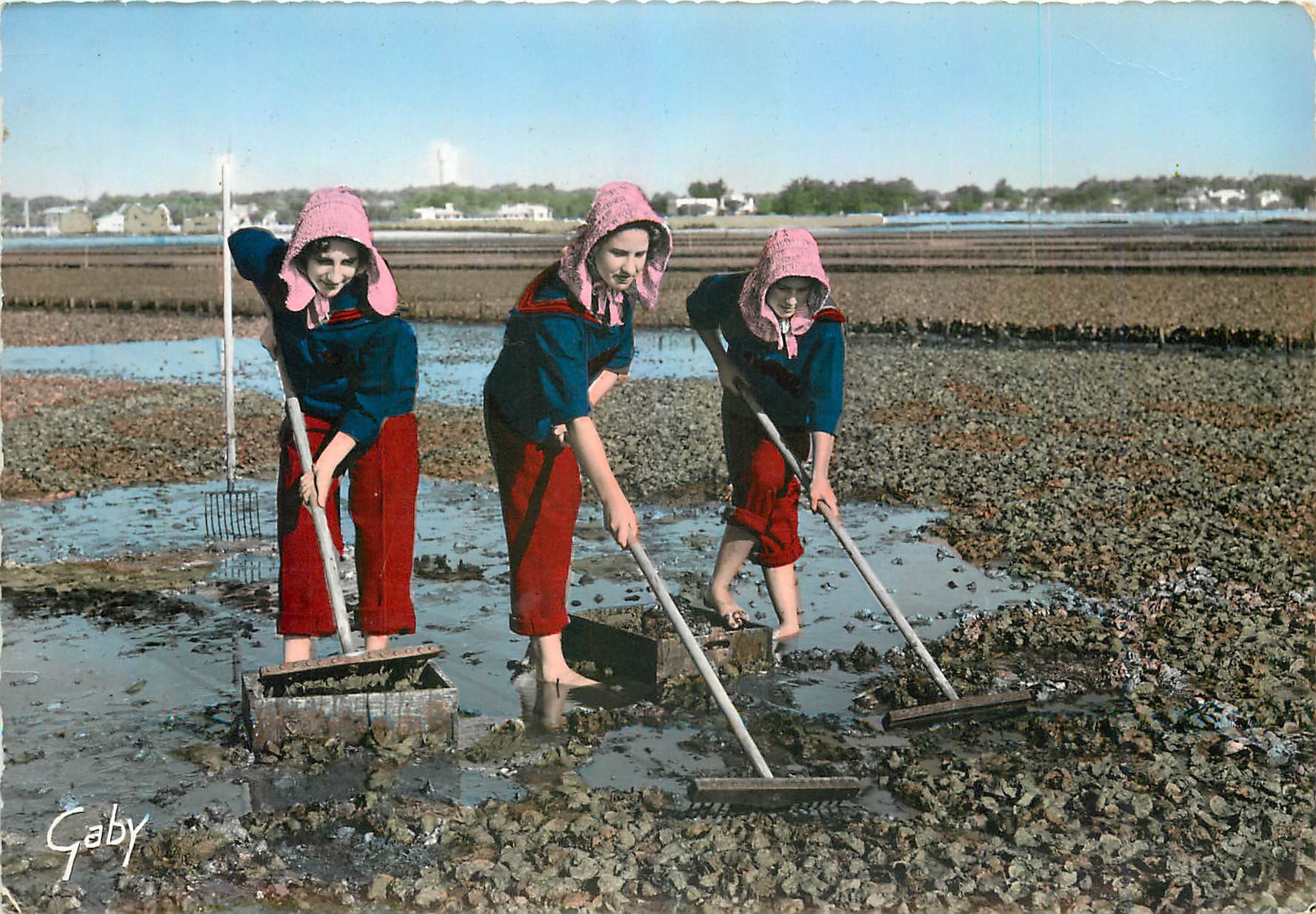 Femmes ramassant des huîtres — Arcachon — Éditions Gaby
