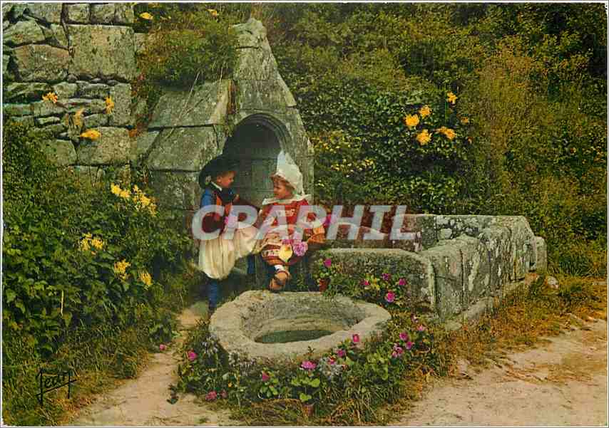 CPM Bretagne Costumes de Fouesnant et Benodet