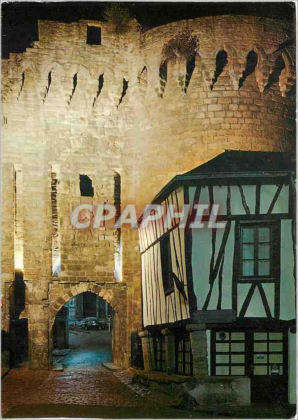 CPM La Bretagne Pittoresque Vannes (Gwened nom breton) Reste des remparts la vieille porte Prison (X