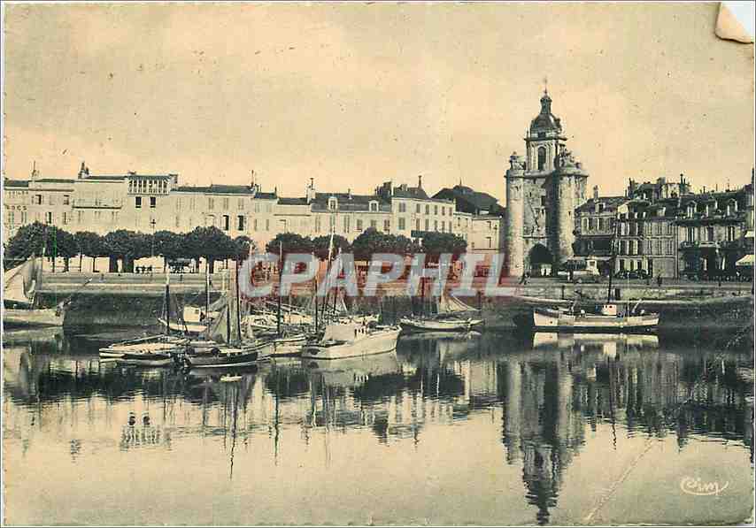 La Rochelle (Charente-Maritime) — Un Coin du Port et la Tour de la Grosse Horloge — Néloirivière & Macon