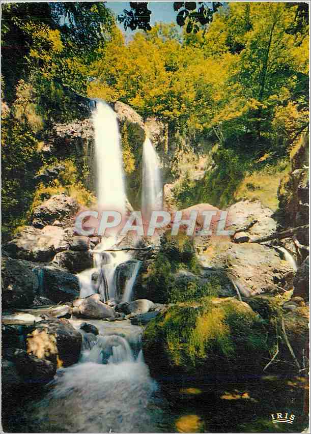 CPM En Auvergne Aux environs de Vic sur Cere La Cascade de la Roucolle