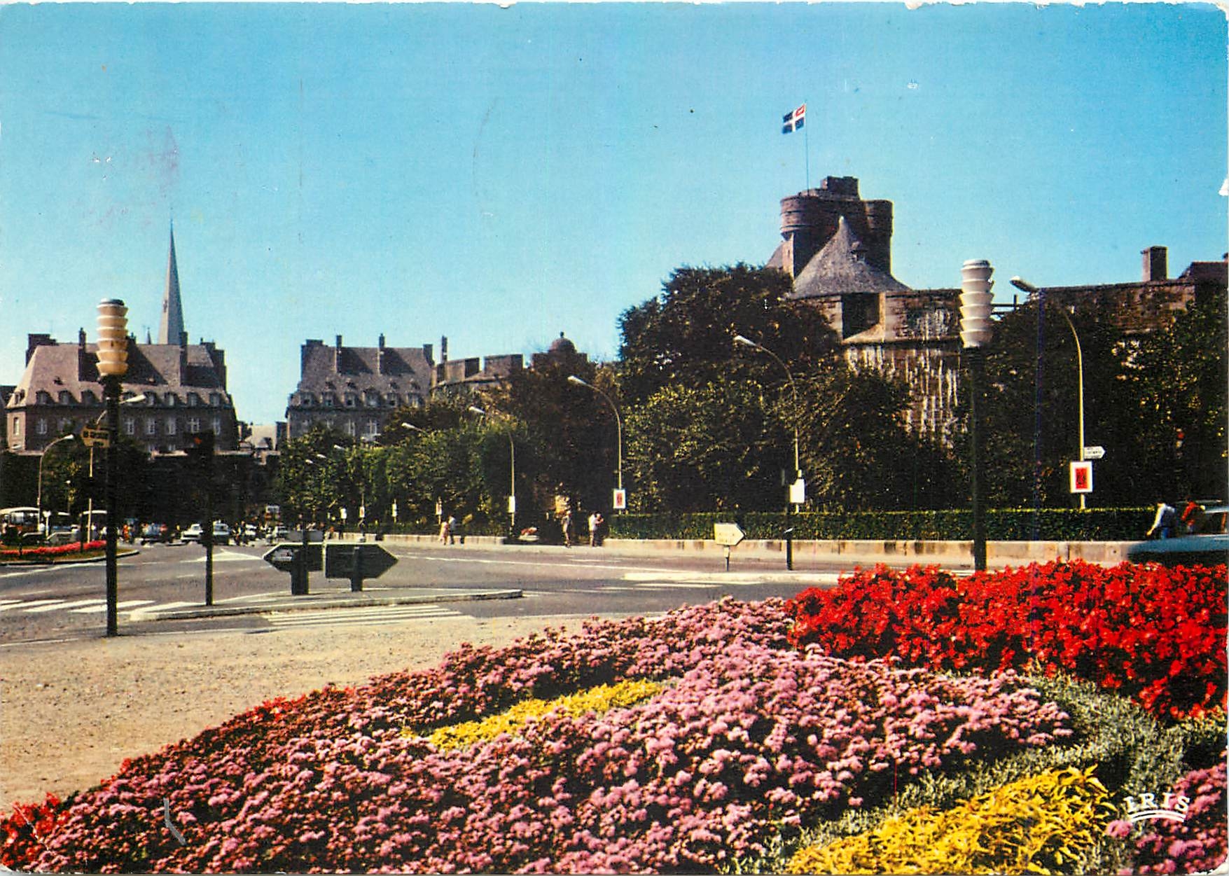 St-Malo-en-l'Isle - L'esplanade St-Vincent — Le château — éditeur MEXICHROME, n° de série (74)