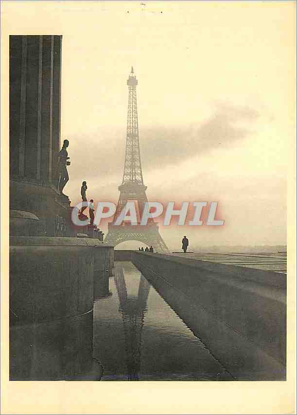 CPM Maurice Tabard Tour Eiffel 1947 Paris