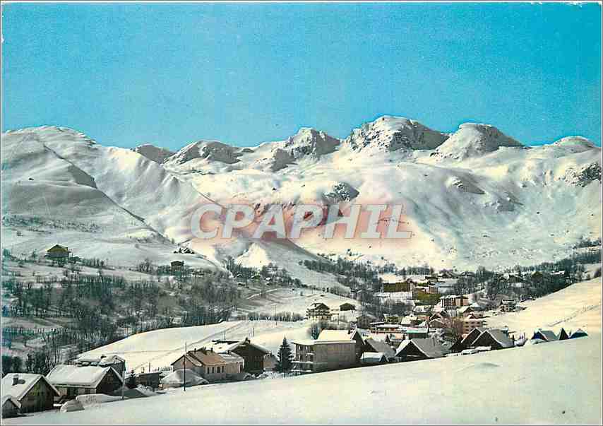 CPM St Sorlin d'Arves Alt 1550 m (Savoie) vue panoramique du village et les pistes de Ski