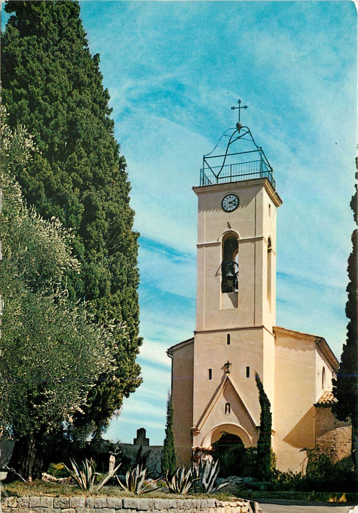 CPM Roquefort les Pins (A M) L'Eglise Notre Dame
