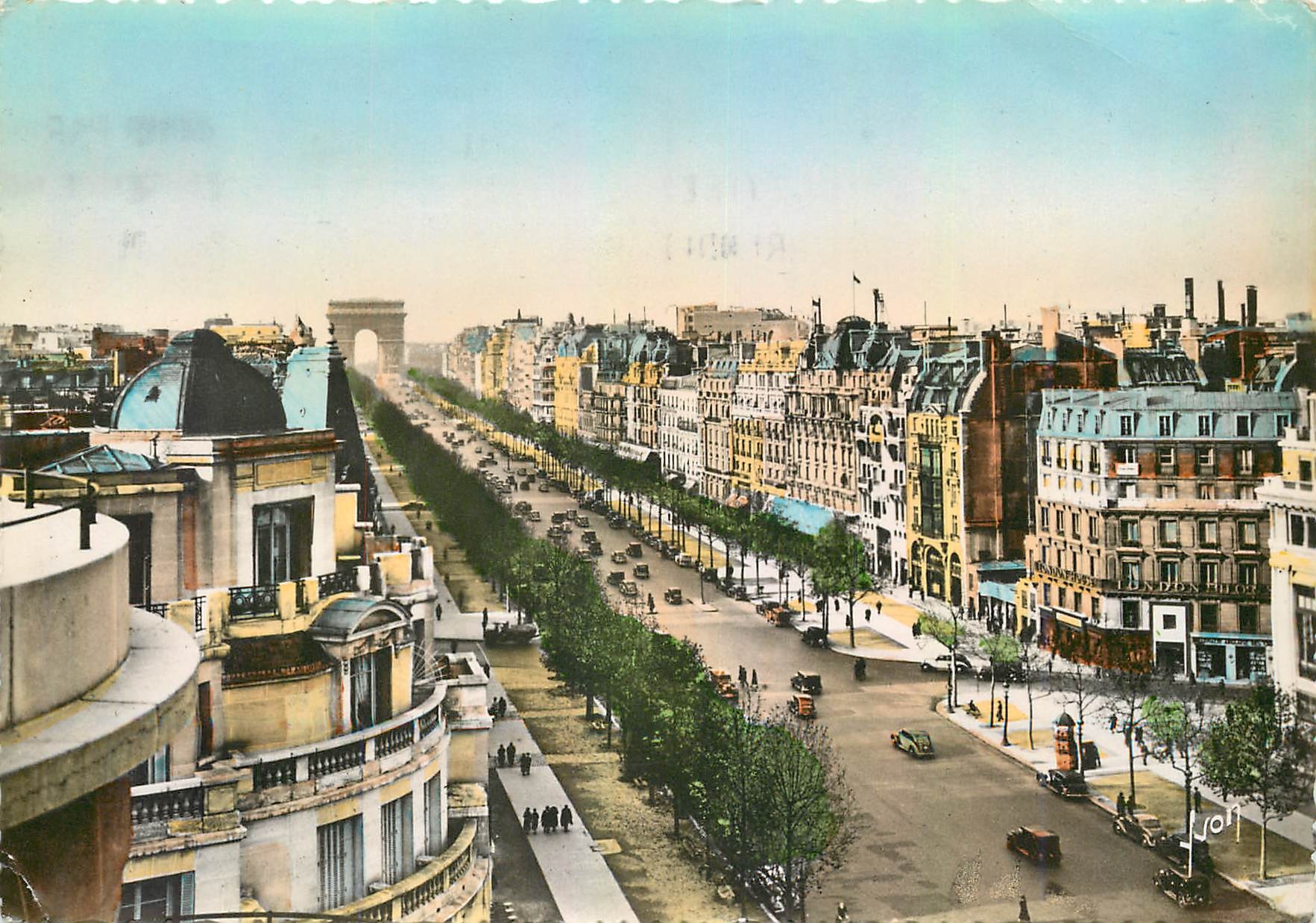 CPM Paris Avenue des Champs Elysees