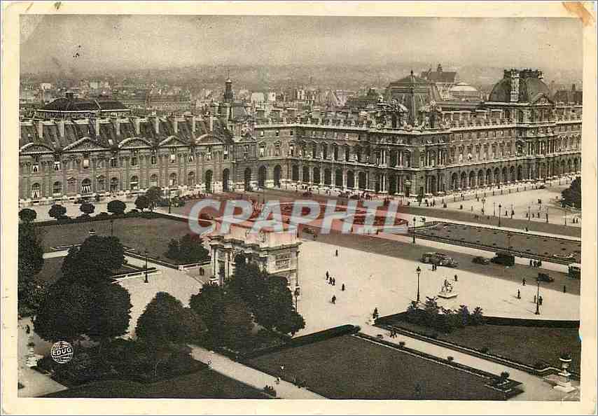 CPM Paris Le Palais du Louvre et le Carousel