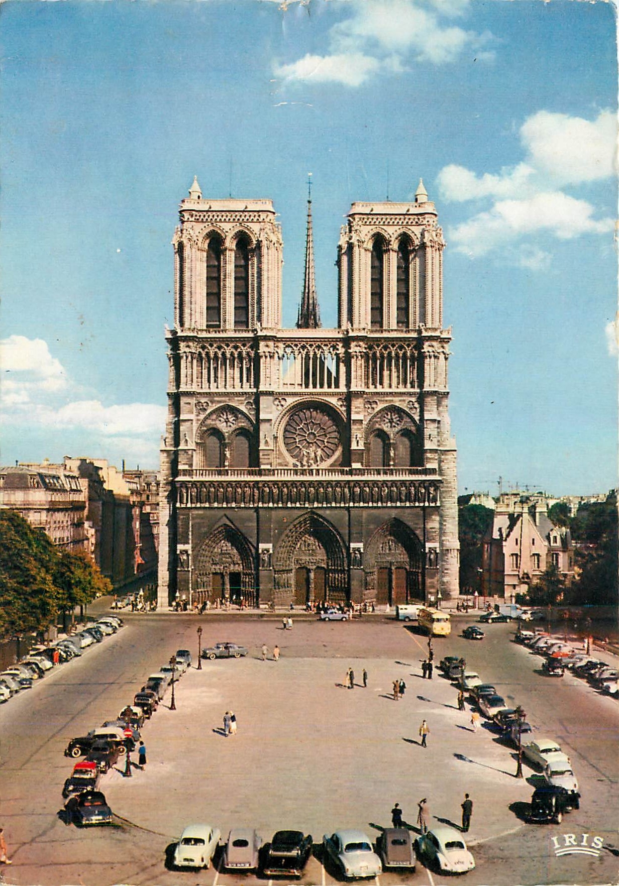 Notre-Dame de Paris — vue panoramique — IRIS