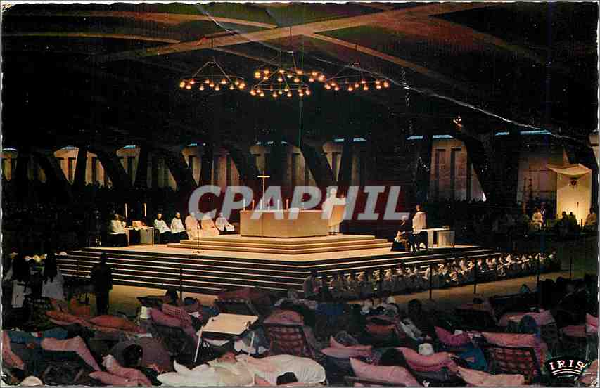 CPM Lourdes La Basilique Souterraine St Pie
