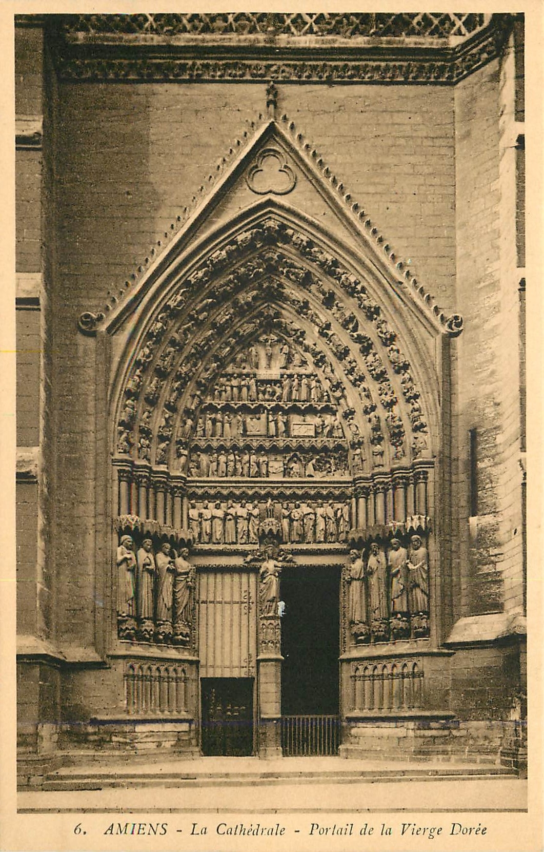 CPA Amiens la Cathedrale Portail de la Vierge Doree