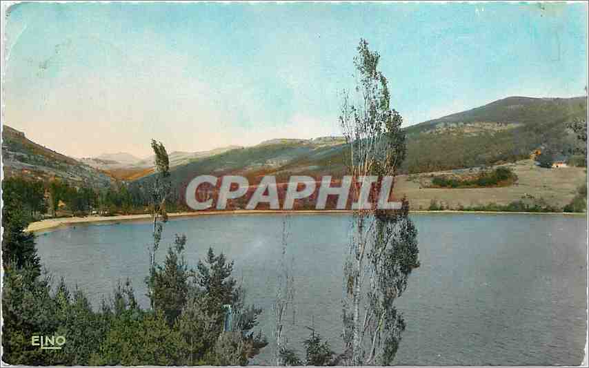 CPM Lac d'Issarles (Ardeche) alt 997 m une prise des grottes