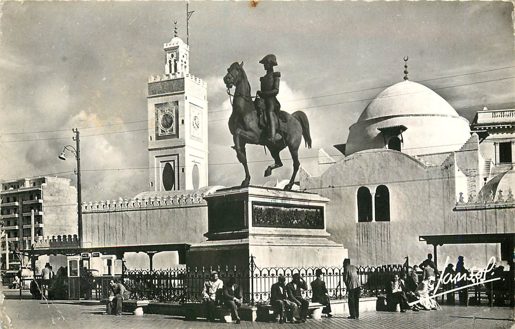 CPM Alger Place du Gouvernement Statue du Duc d'Orleans et Mosquee