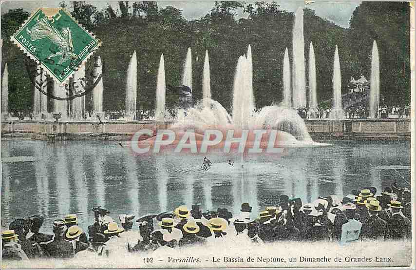 CPM Versailles le Bassin de Neptune un dimanche de Grandes Eaux