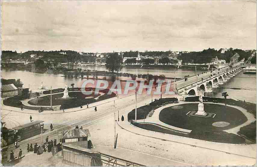 CPM Tours Squares Descartes et Rabelais la Loire et le Pont de Pierre