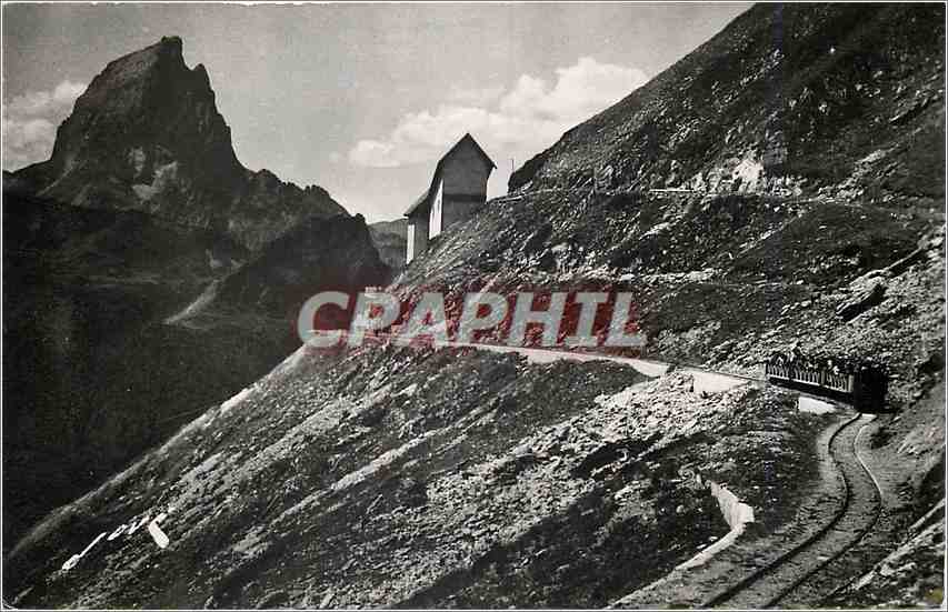 CPM Toute la France Edition Jove Pau (B P) Vallee d'Ossau le Pic d'Ossau (2886 m) Train
