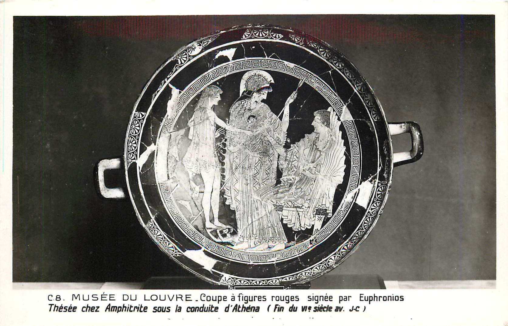 CPM Musee du Louvre Coupe a figures rouges signee par Euphonios