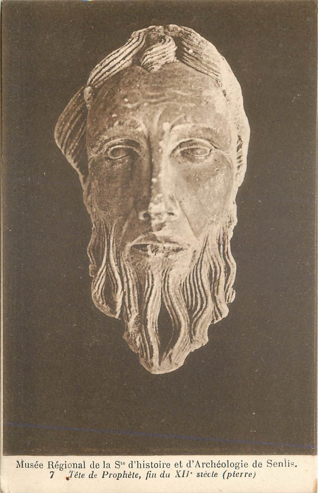 CPA Musee Regional de la S d'histoire et d'Archeologie de Senlis Tete de Prophete findu XII s(Pierre