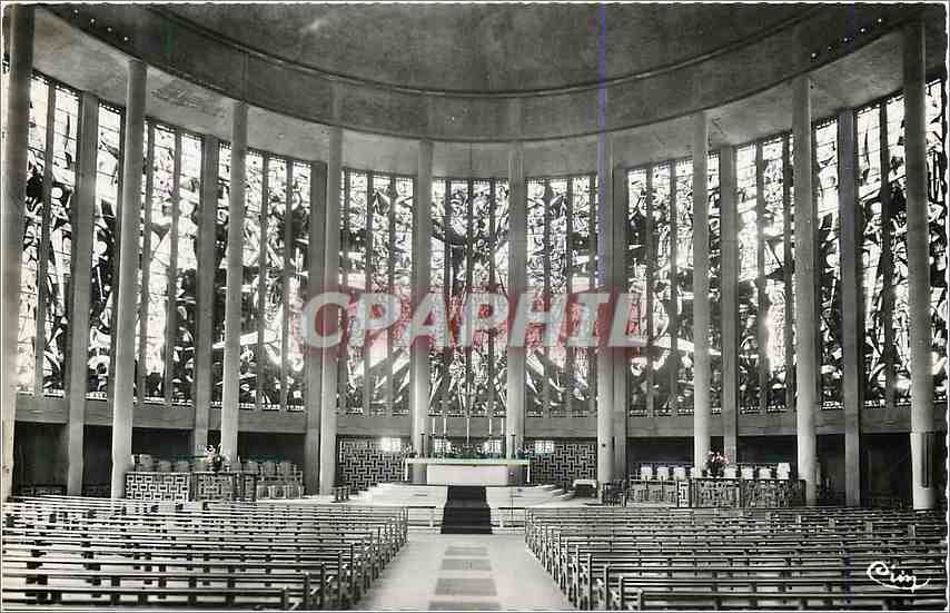 CPM Yvetot (S Mme) Interieur de L'Elgise St Pierre