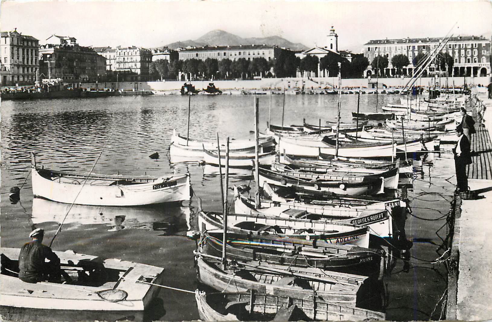 CPM Nice (Alpes Mmes) Le Port Bateaux