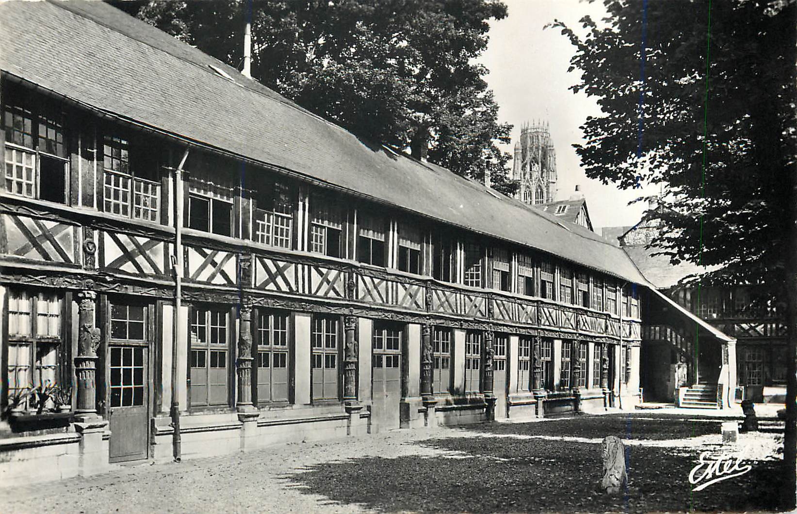 CPM Rouen Cloitre St Maclou Actuellement ecole des Beaux Arts