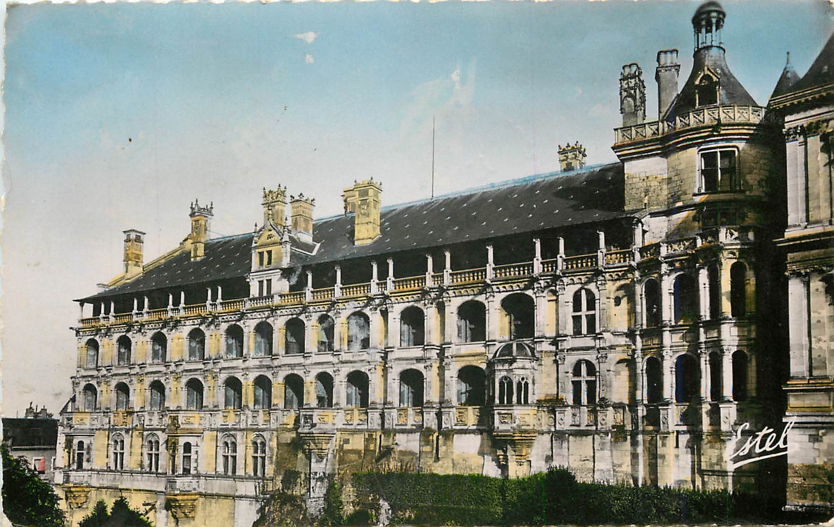 CPM Chateau de Blois L'Aile Francois Ier la Facade des Loges