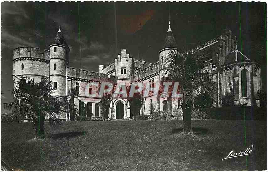 CPM Hendaye Le chateau abbadia vu de nuit