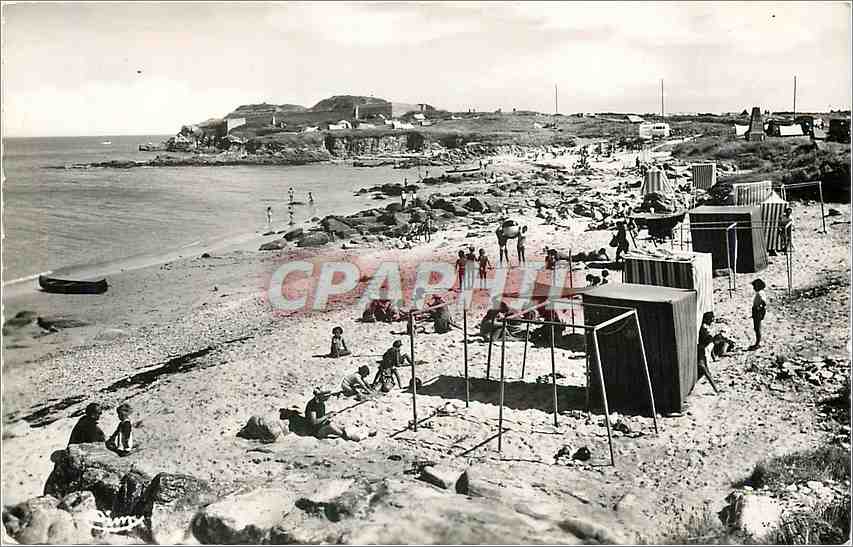 CPM Quiberon (Morbihan) Place des Emigres Port Haliguen