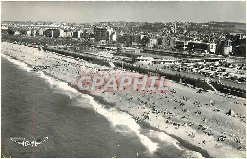 CPM La France Vue du Ciel Dieppe (Seine Mme) La Plage et l'Esplanade des Anglais