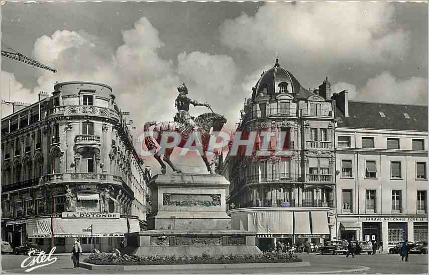 CPM Orleans Place du Martroi et Statue de Jeanne d'Arc