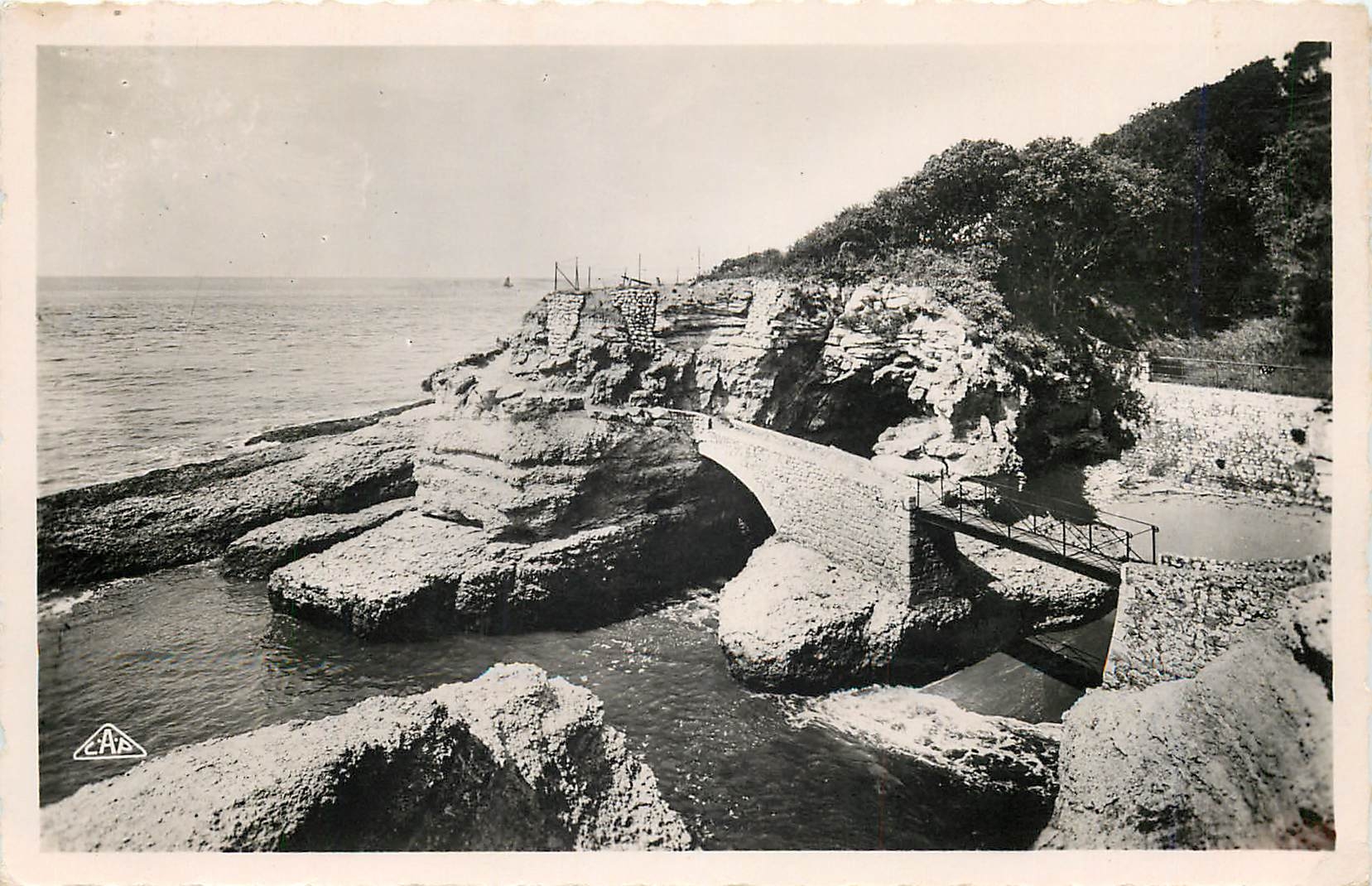 CPM St Palais sur Mer Le Pont de la Corniche
