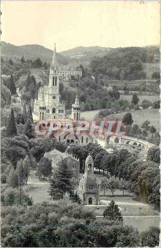 CPM Lourdes La Basilique et le Gave Monument Interallie