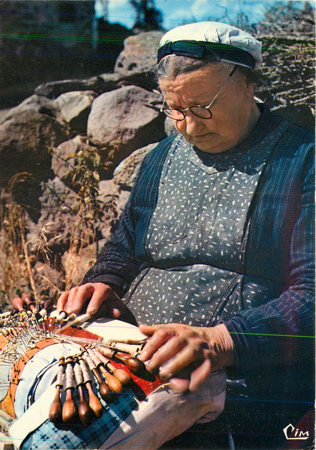 CPM Region du Puy (Hte Loire) Dentelliere Folklore