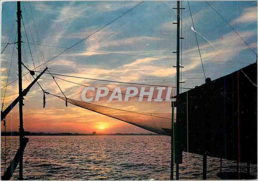 CPM Riviere Adriatique Reflexes sur la mer au coucher du Sileil