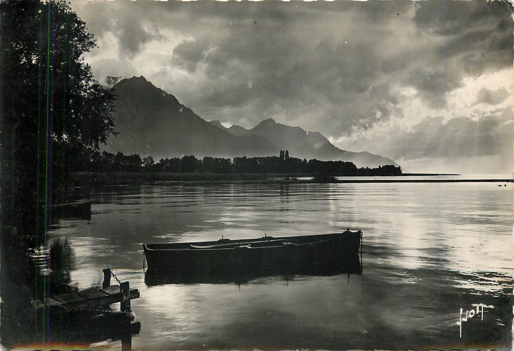 CPM Evian les Bains (Hte Savoie) Crepuscule sur le Lac Leman